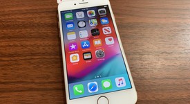Mint
													Apple iPhone 8 - Xfinity, Gold, 64 GB, A1863, photo 1 of 5