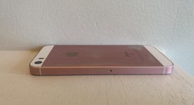 Good
													Apple iPhone SE 1st Gen 2016 - Unlocked, Rose Gold, 64 GB, A1662, photo 5 of 12