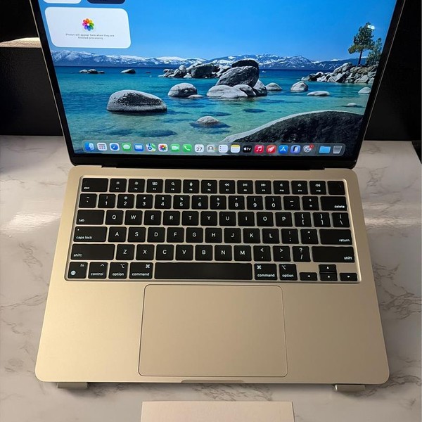 MacBook Air 2022 (M2) - 13 inch - 256 GB, Starlight, 8 GB, Apple M2