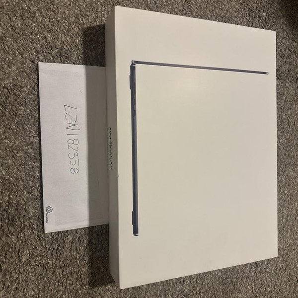 MacBook Air 2025 (M4) - 15 inch - 256 GB, Midnight, 16 GB, Apple M4