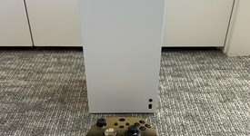 Good
													Xbox Series X (2020) - Robot White, 1 TB, All-Digital, photo 1 of 8