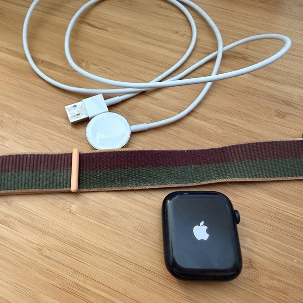 Apple Watch Series 7 45mm - Black, A2474 - GPS, Aluminum