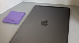 Good
													Apple iPad 9th Gen - Unlocked, Gray, 64 GB, A2603, photo 4 of 5