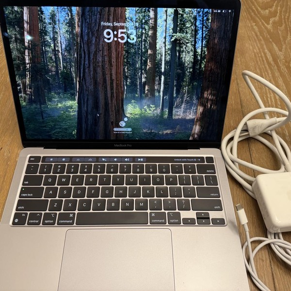 MacBook Pro 2020 - 13 inch - 256 GB, Silver, 8 GB, Apple M1