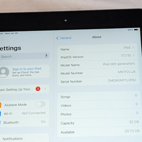 Apple iPad 6th Gen - Wi-Fi, Gray, 32 GB, A1893