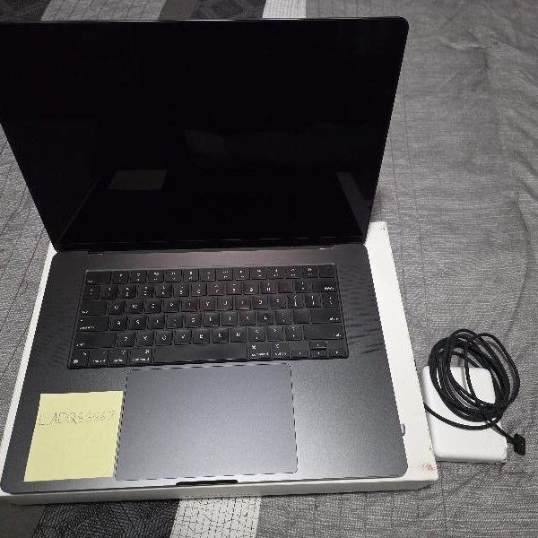 MacBook Pro Late 2023 (M3) - 16 inch - 1 TB, Black, 36 GB, Apple M3 Pro 12-core, 18-core GPU