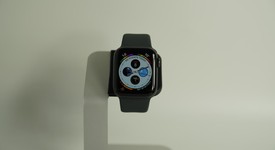 Mint
													Apple Watch Series 4 40mm - Unlocked, Gray, A1975 - Cellular, Aluminum, photo 2 of 8