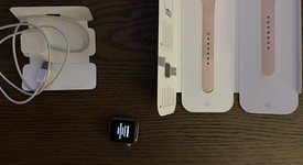 Mint
													Apple Watch SE 1st Gen 40mm - T-Mobile, Gold, A2353 - Cellular, Aluminum, photo 2 of 5