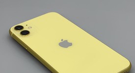 Good
													Apple iPhone 11 - Cricket, Yellow, 64 GB, A2111, photo 3 of 6
