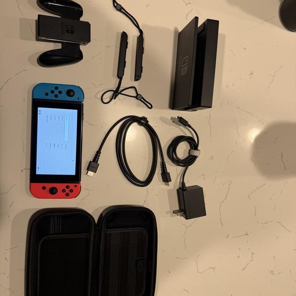 Nintendo Switch - 32 GB, Red & Blue