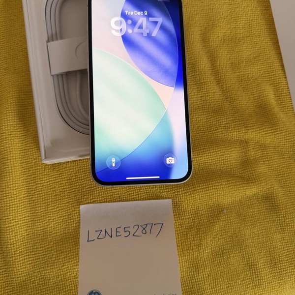 Apple iPhone 16e - Unlocked, 128 GB, White, A3212