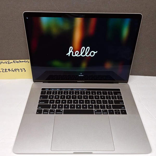 MacBook Pro 2019 - 15 inch - 512 GB, Silver, 16 GB, Intel Core i7