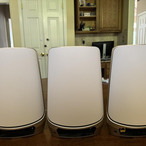 Netgear Orbi Mesh Router