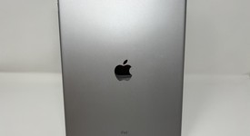 Good
													Apple iPad Pro 12.9" 1st Gen 2015 - Wi-Fi, Gray, 32 GB, A1584, 1st Gen 2015, photo 2 of 6