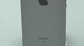 Good
													Apple iPhone SE 1st Gen 2016 - Unlocked, Grey, 32 GB, A1662, photo 4 of 7