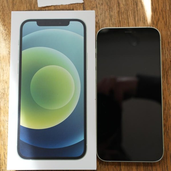 Apple iPhone 12 - Unlocked, 64 GB, Green, A2172