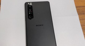 Mint
													Sony Xperia 1 III - Unlocked, Black, 256 GB, 12 GB, photo 3 of 10