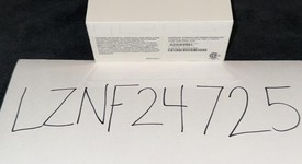 New
													Apple AirPods Pro - MagSafe Case, photo 2 of 6