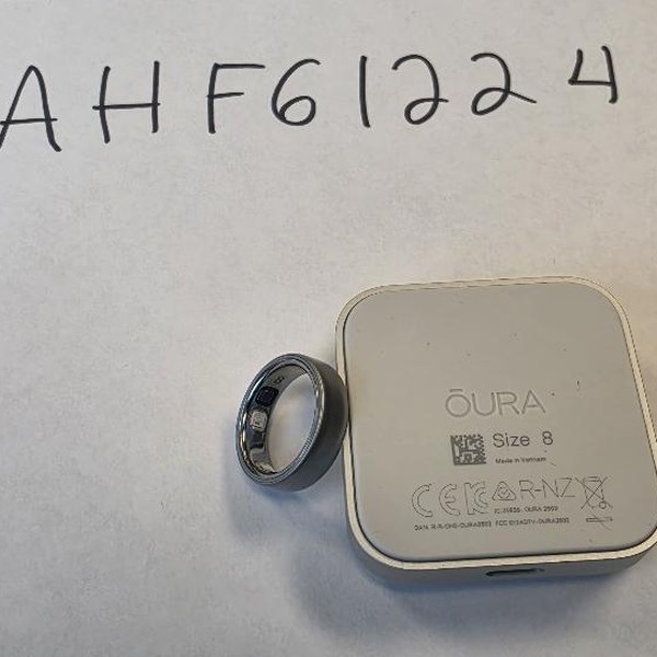 Oura Ring Gen 5 - Brushed Silver, Size 8