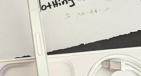 Mint
													Nothing Phone (2) - Unlocked, White, 256 GB, 12 GB, photo 2 of 13