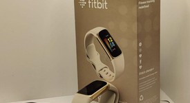 Mint
													Fitbit Charge 5 - Gold, photo 1 of 3