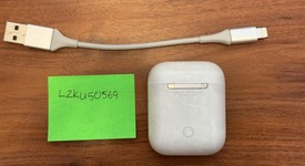 Used
													Apple AirPods 2nd Gen - Lightning Case, photo 2 of 5