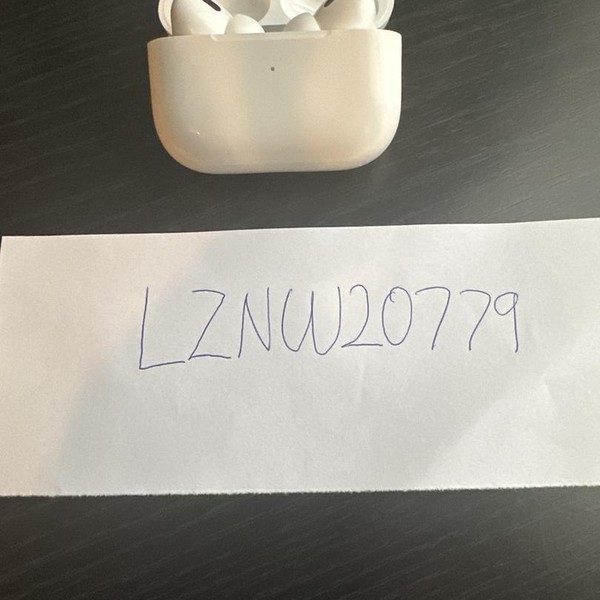 Apple AirPods Pro 2 - Lightning