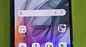 Good
													Motorola Razr (2024) - Unlocked, Gray, 256 GB, 8 GB, photo 2 of 12