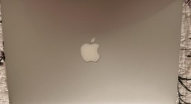 Good
													MacBook Air 2017 - 13" - I5, Silver, 128 GB, 8 GB, photo 4 of 10