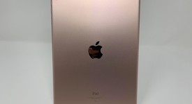 Mint
													Apple iPad Pro 9.7" - Wi-Fi, Rose Gold, 32 GB, A1673, photo 2 of 6