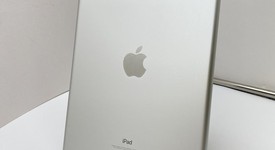 Good
													Apple iPad 6th Gen - Wi-Fi, Silver, 32 GB, A1893, photo 3 of 6
