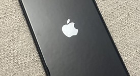 Good
													Apple iPhone SE 3rd Gen 2022 - Unlocked, Midnight, 64 GB, A2595, photo 3 of 10