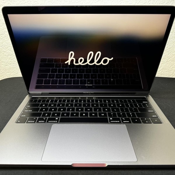 MacBook Pro 2019 - 13 inch - 128 GB, Gray, 8 GB, Intel Core i5
