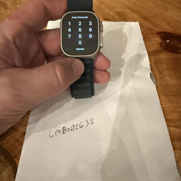 Apple Watch Ultra 2 49mm - Unlocked, Natural, A2986