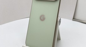 Mint
													Google Pixel 10 Pro XL - Unlocked, Jade, 256 GB, GUL82, photo 3 of 5