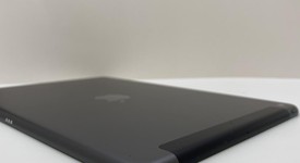 Fair
													Apple iPad 7th Gen - Unlocked, Gray, 32 GB, A2200, photo 6 of 6