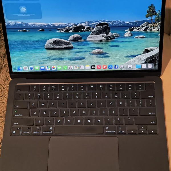 MacBook Air 2022 (M2) - 13 inch - 256 GB, Midnight, 8 GB, Apple M2