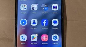 Fair
													Motorola Razr (2024) - Unlocked, Gray, 256 GB, 8 GB, photo 4 of 18