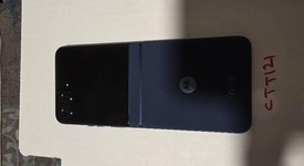 Good
													Motorola Razr (2025) - Unlocked, Blue, 256 GB, 8 GB, photo 4 of 8