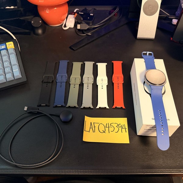 Samsung Galaxy Watch8 - Wi-Fi, Graphite, SM-L330, 44mm