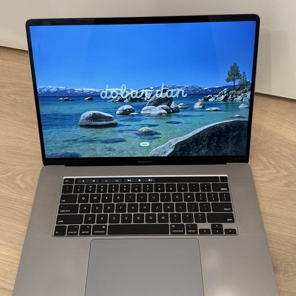 MacBook Pro 2019 - 16 inch - 2 TB, Silver, 64 GB, Intel Core i9