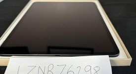 Mint
													Apple iPad Pro 13" (M4) 2024 - Unlocked, Black, 256 GB, 8 GB, A2926, Standard Glass, photo 4 of 10