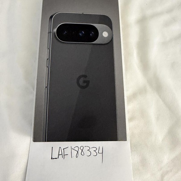 Google Pixel 10 - T-Mobile, 128 GB, Obsidian, GLBW0
