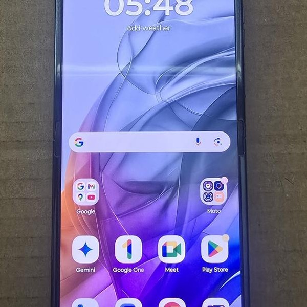 Motorola Razr (2024) - Unlocked, 256 GB, Gray, 8 GB