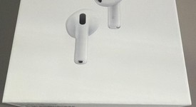 New
													Apple AirPods 4th Gen - Active Noise Cancellation, photo 1 of 3