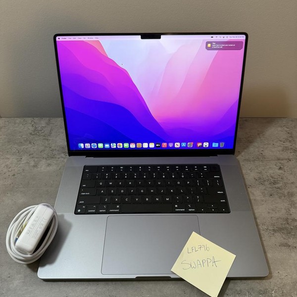 MacBook Pro 2021 - 16 inch - 512 GB, Gray, 16 GB, Apple M1 Pro 10-core