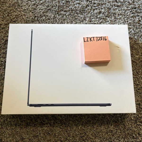 MacBook Air 2023 (M2) - 15 inch - 512 GB, Midnight, 8 GB, Apple M2