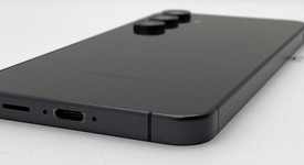 Good
													Samsung Galaxy S24 FE - Unlocked, Graphite, 128 GB, SM-S721U1, photo 5 of 5