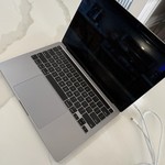 Good MacBook Pro 2020 - 13 inch - 512 GB, Gray, 8 GB, Apple M1