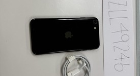 Mint
													Apple iPhone SE 3rd Gen 2022 - Unlocked, Midnight, 64 GB, A2595, photo 2 of 9